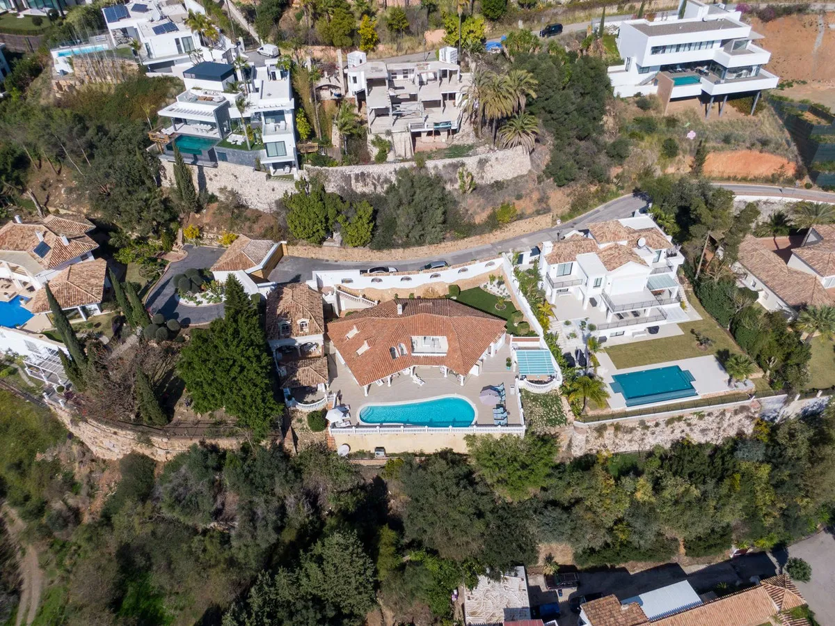 f0e4e17d-0ac4-4fe5-8138-a03b926b51ae