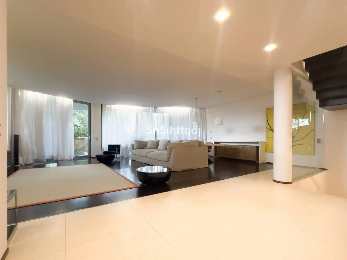 4f7f54db-a44c-4b37-bf4f-725562a17c22