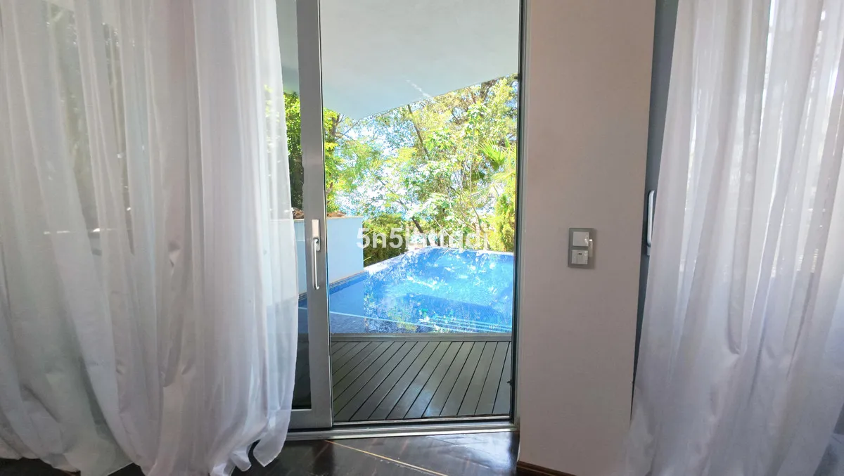 baef4246-ede3-4971-8a5f-923e8a32146e