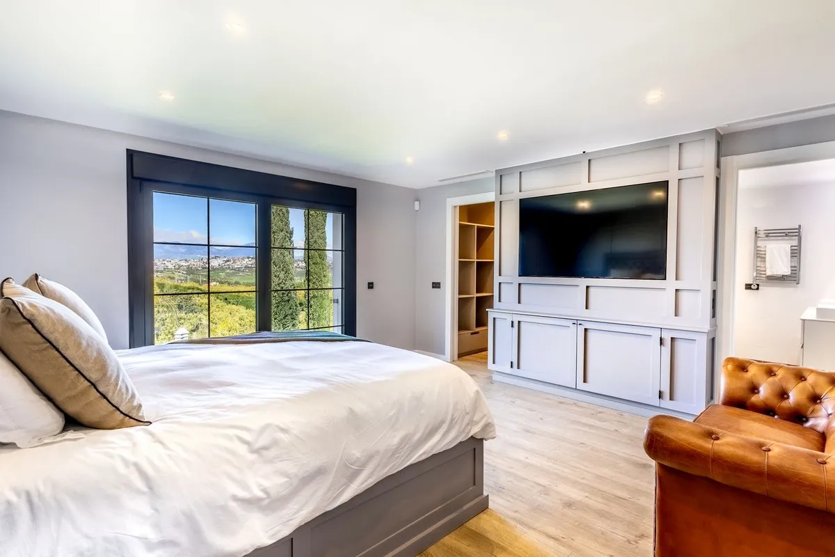 4fdce166-b5c0-44a8-b598-7297ebf284c1