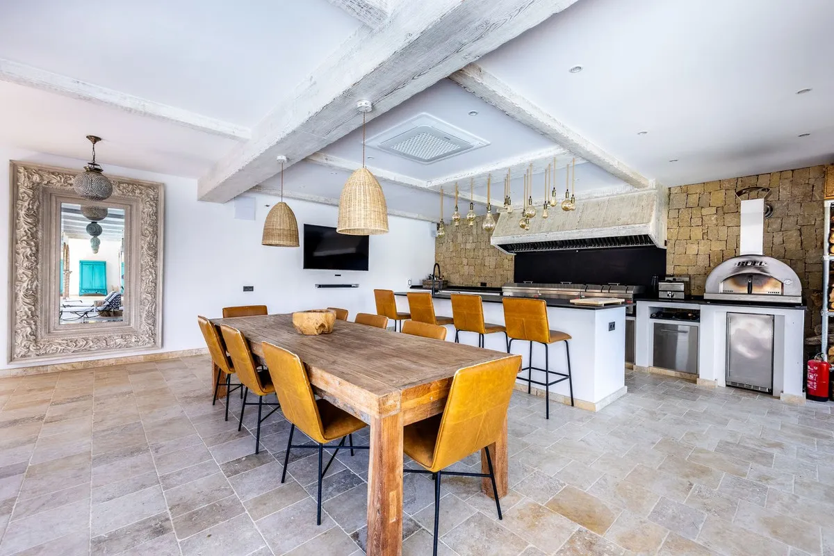 6e5d4ab7-865e-4fcf-a0f5-fedf8b930a67