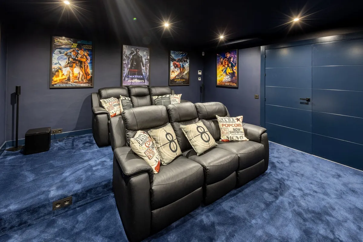 8a350101-fce0-4417-bd7c-36864bf39083