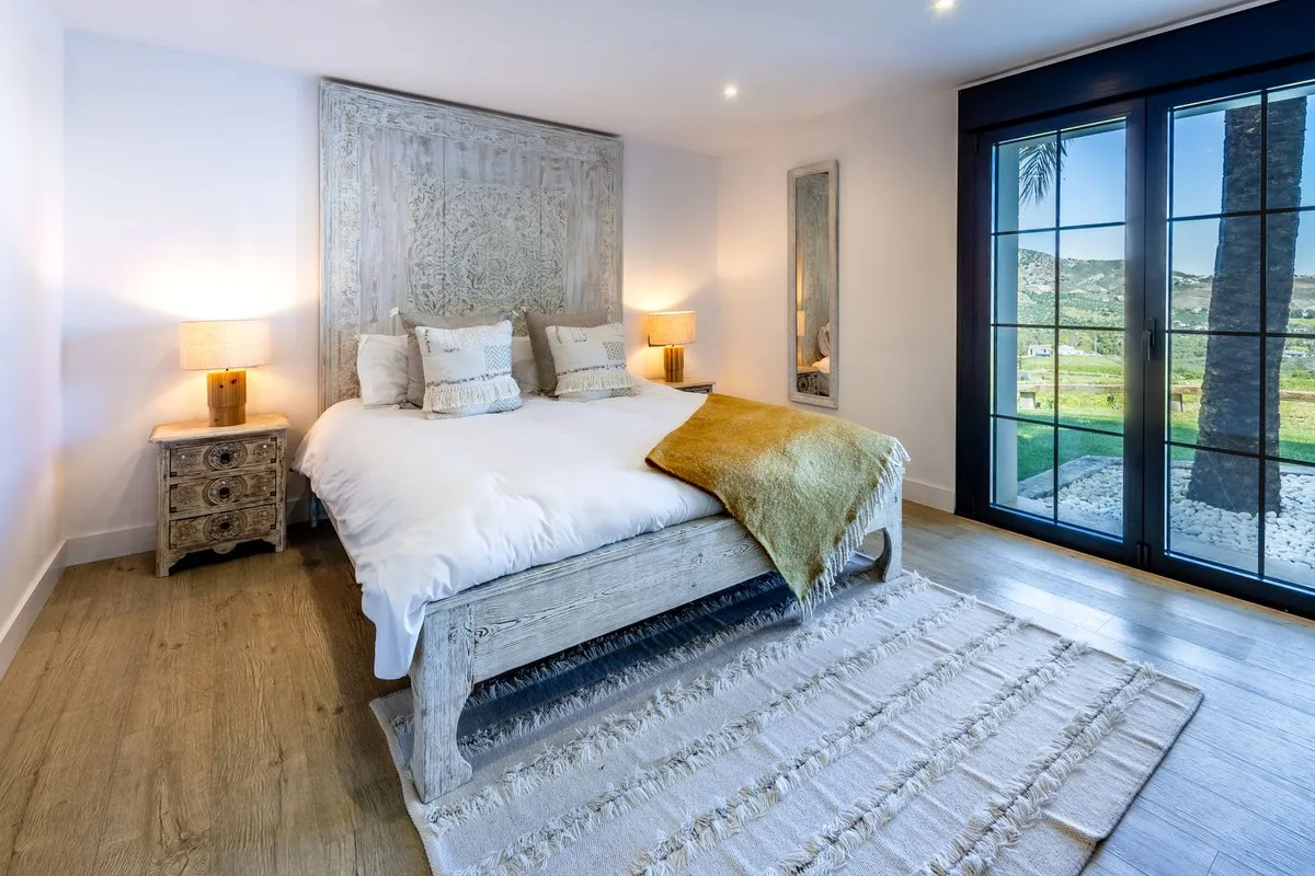 b6008264-1705-4c46-a5e6-45453a3c4cf3