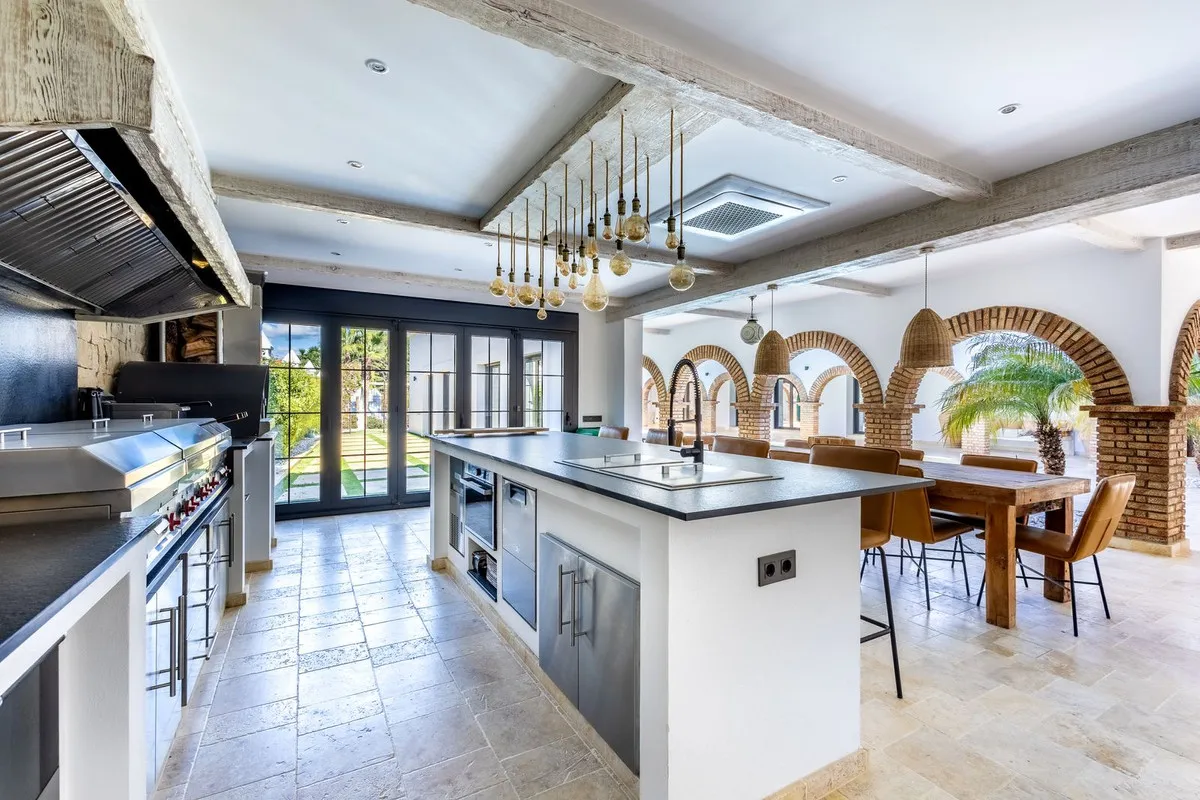 cbe068a9-29aa-4834-b81c-5fbe9c24e5b0