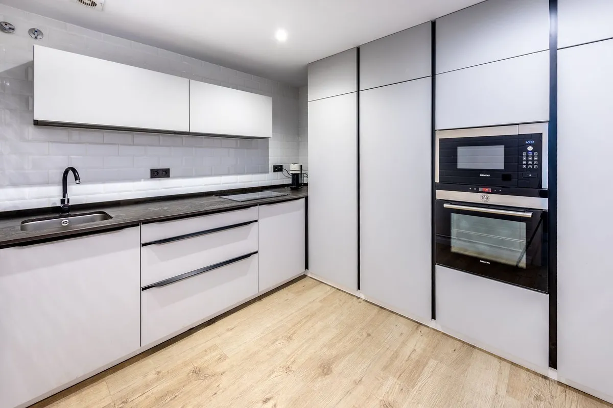 dc5ac3e7-17e6-49f4-912e-fb78d11862bd