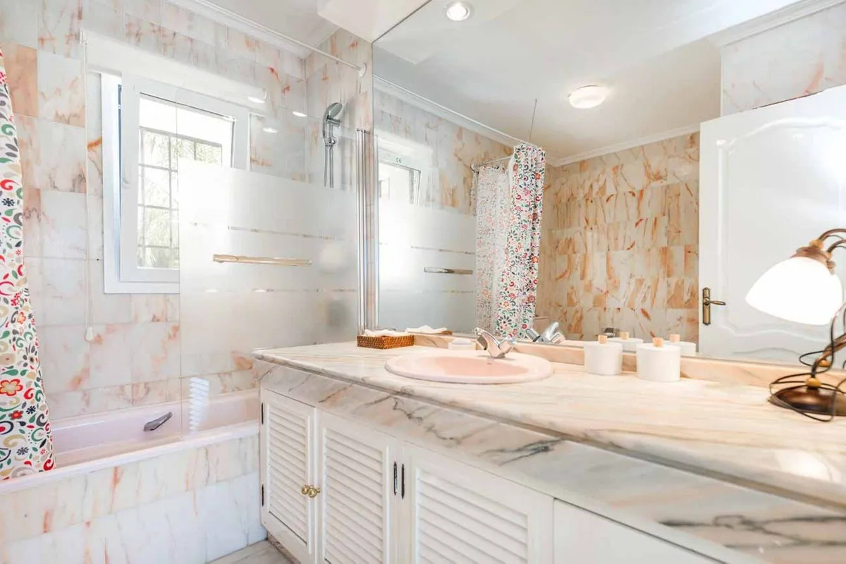 04172fc7-a46e-4457-a577-803a5a2a2eaa