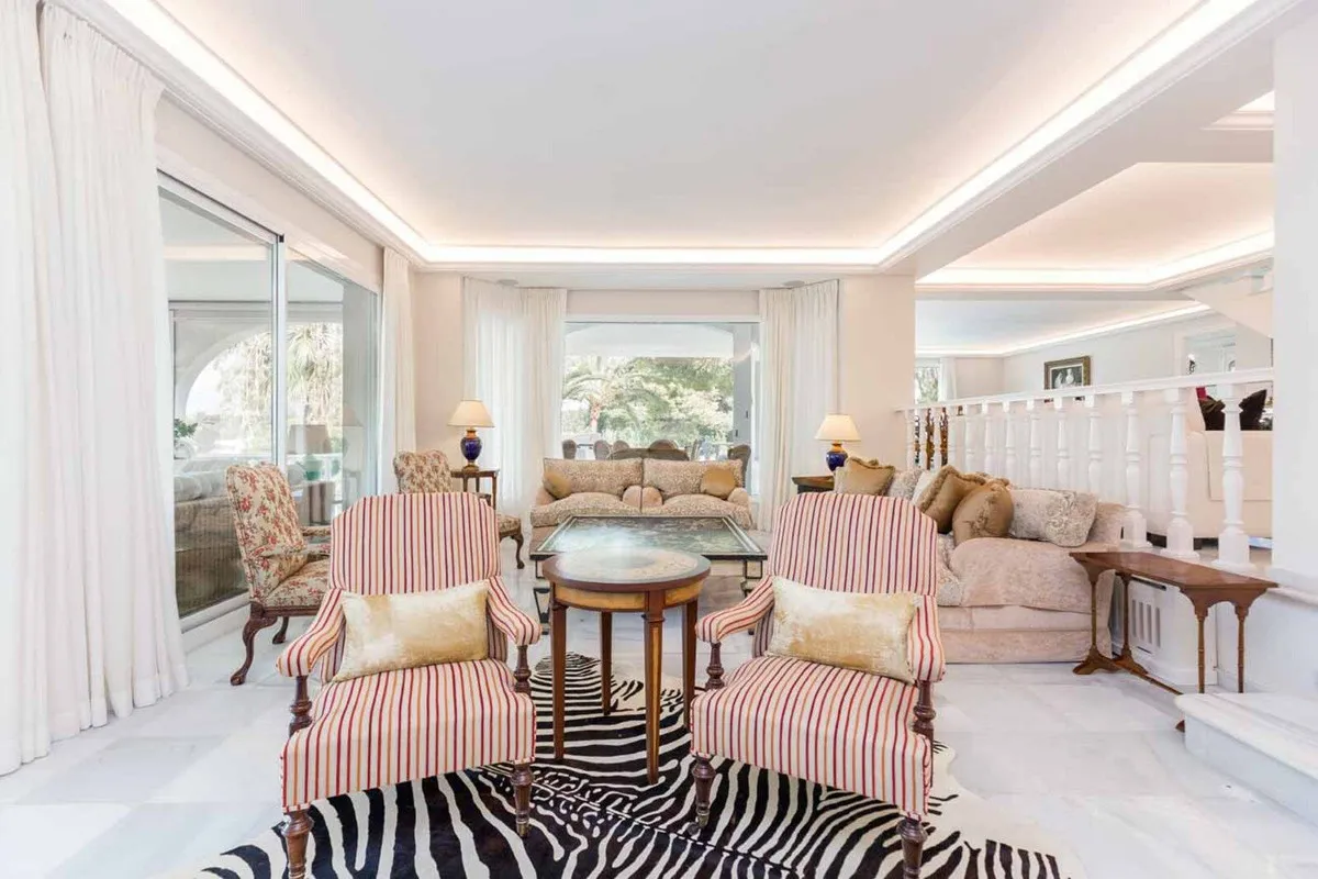 a50805ec-43c7-4f8d-9233-5a6301d8483d