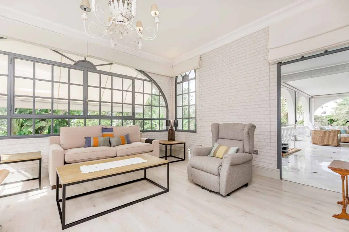 bd2c54b9-2b7b-4fd3-a1c1-e58d724549a1