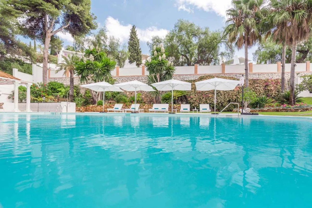 ca004404-e2ee-4524-b1b6-1008f9b020ea