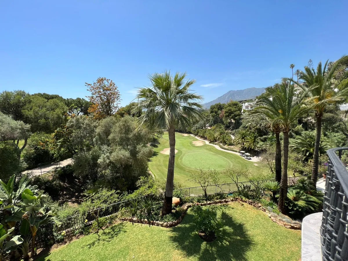 efe8b65b-b6f5-43a1-804e-1619a2b92ea4