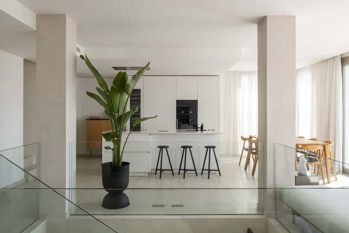 0efb8489-5981-41e4-a182-53e7f6993d32