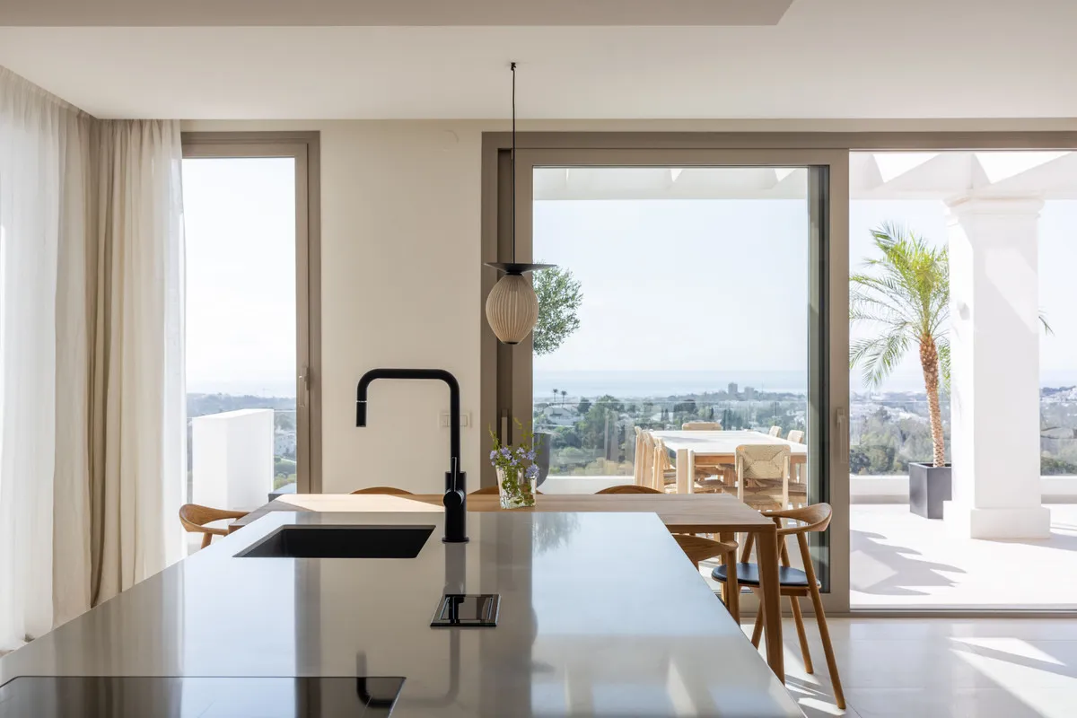 bb673699-0c8e-4abe-8044-dacc1c9a96e0