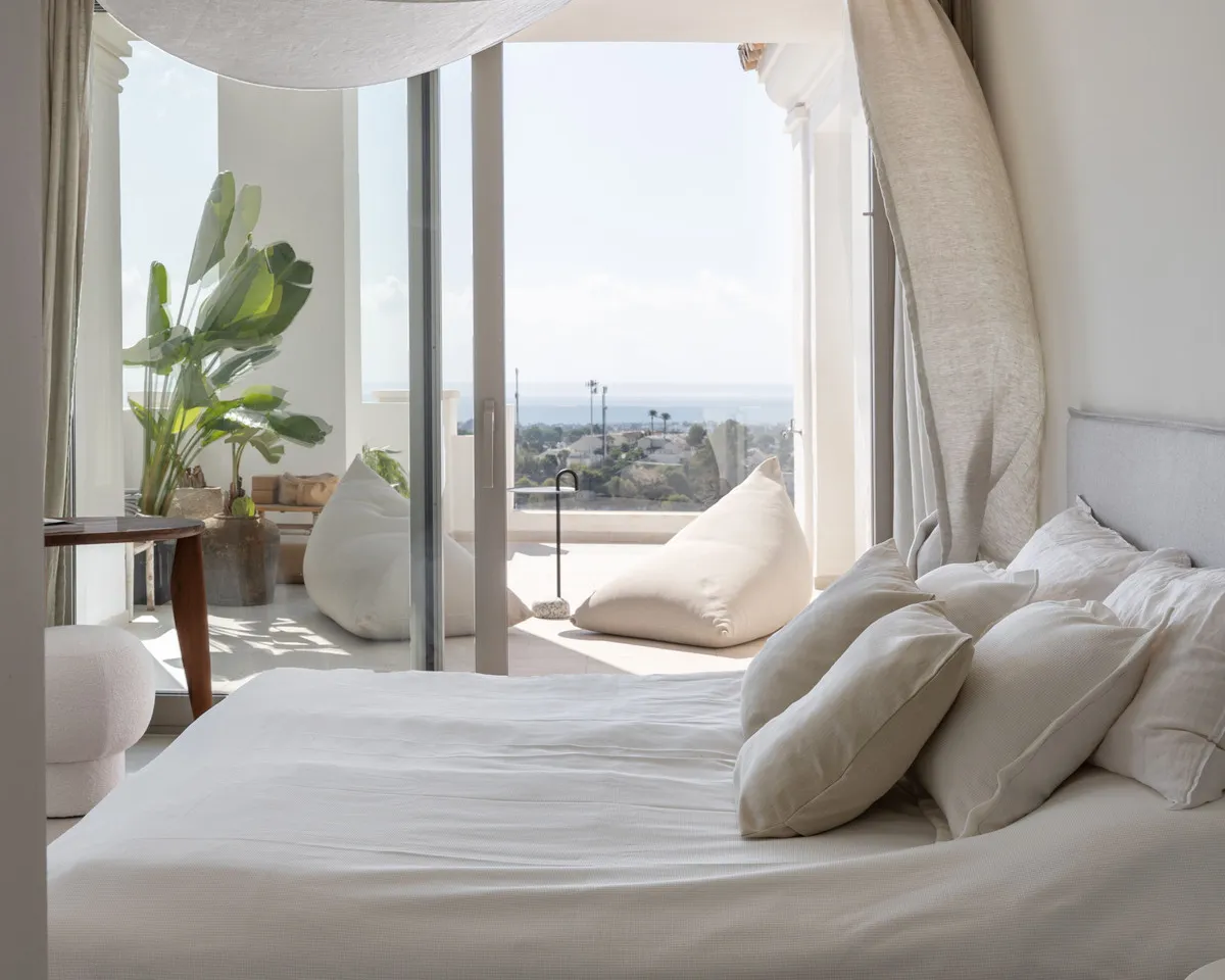 d2322f42-52f6-4116-9a03-fd4e43e037af