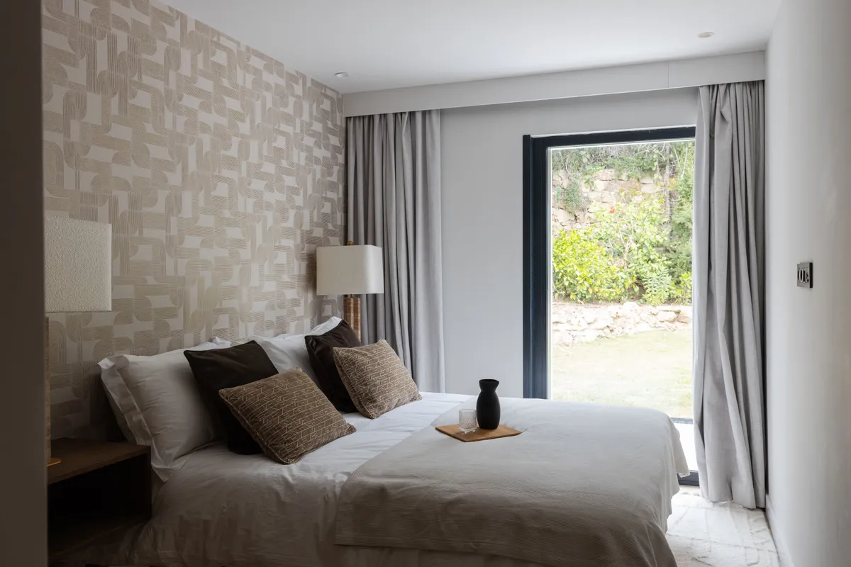 10c02503-f442-4335-8c92-e7965e318424