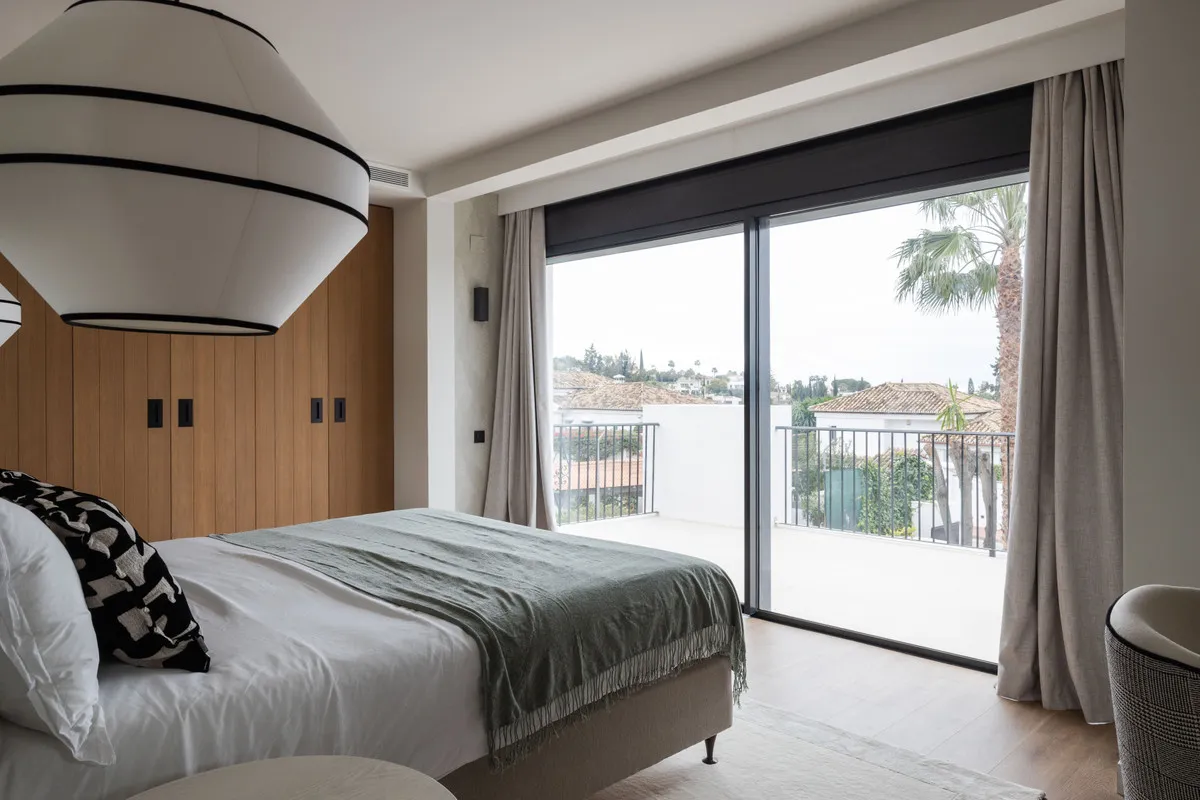 54c25da6-d3fd-4594-a31c-5feb25c4b5cc