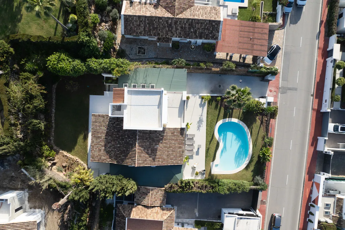 6c9ad4ea-ad3e-4c25-9203-9e307816d17a