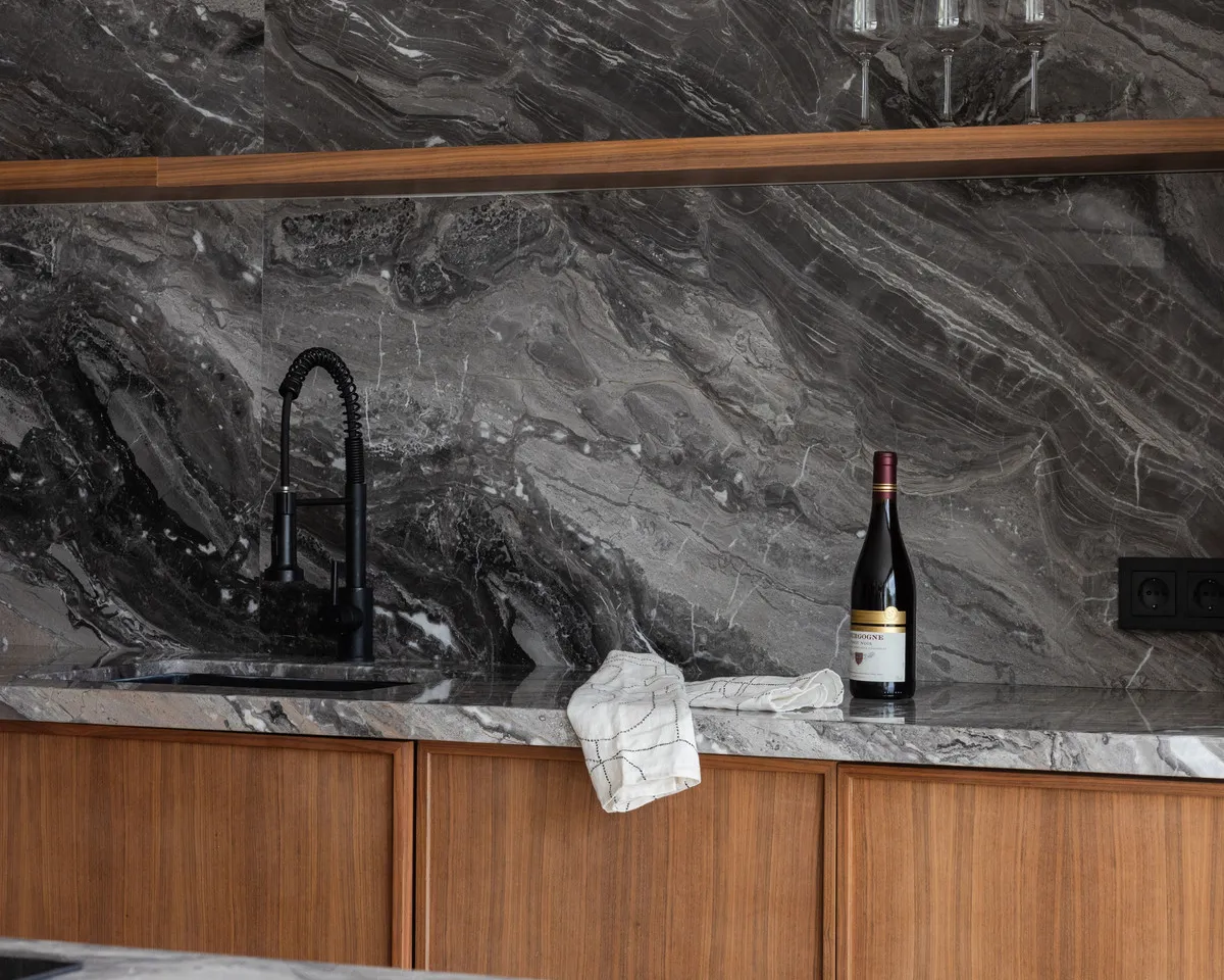 a6111bb8-c0c9-47ec-b654-d415fed765f6