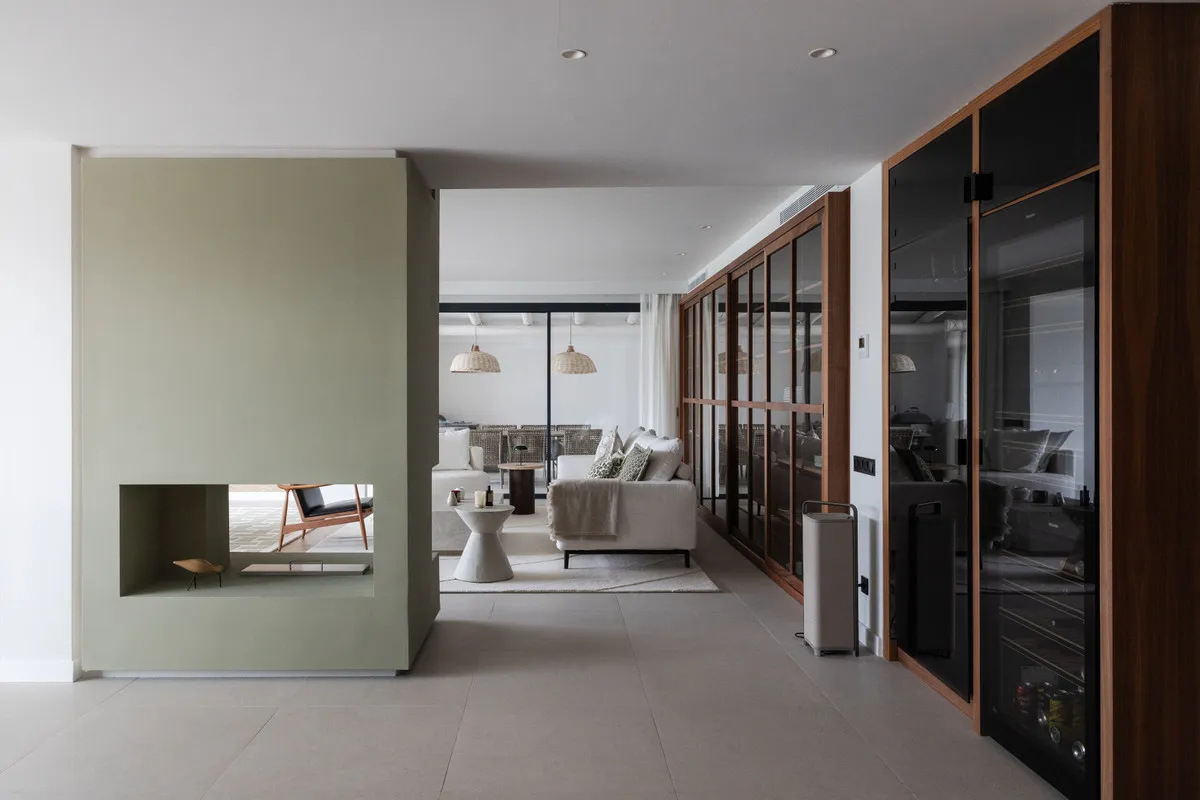 ab75ddf2-abb0-4d42-bfed-e27f87b51b0c