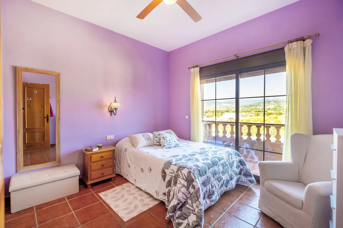 14177590-c76f-47e4-b721-275354b2b75a