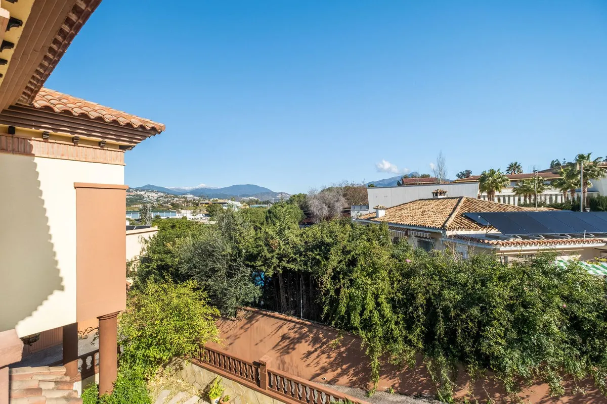 8b5120b5-2512-498b-83e5-609887d2d8d6