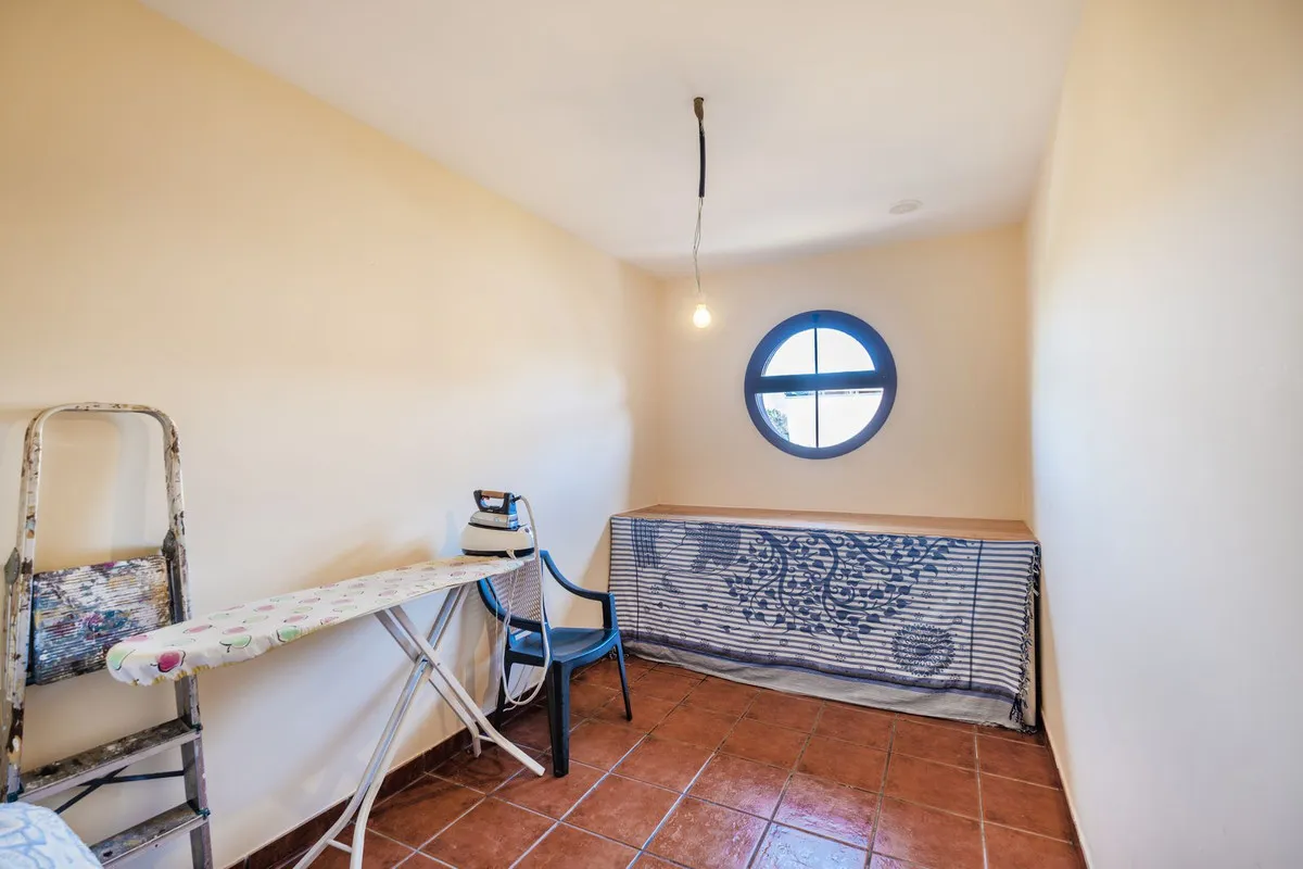 e6a8684e-0484-42e7-aa21-975db80e64c7