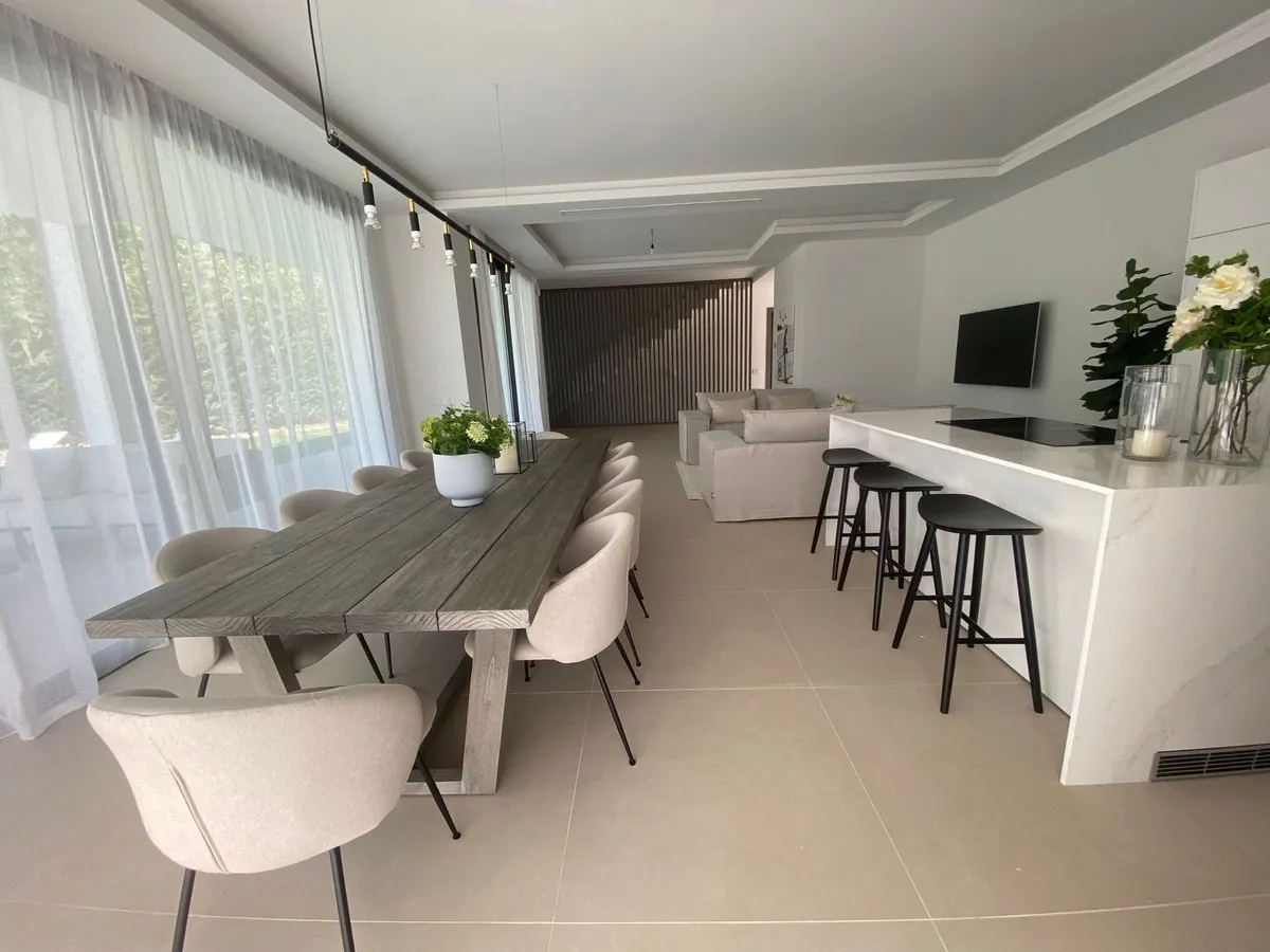 61f4ea23-6090-4fed-9dcd-dd3c19890fa2