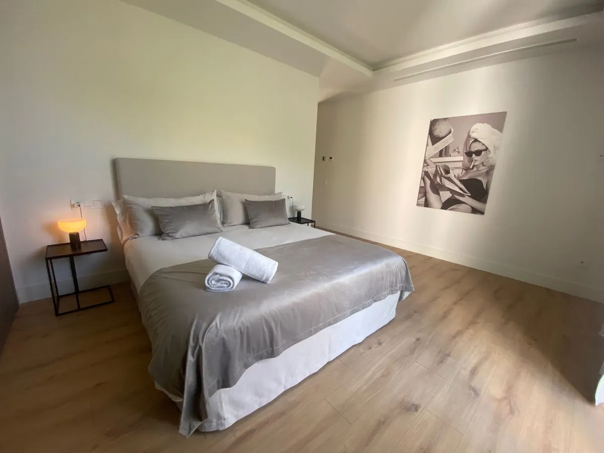 b2bdc889-1c8d-49a8-bb59-c316541d0b4c