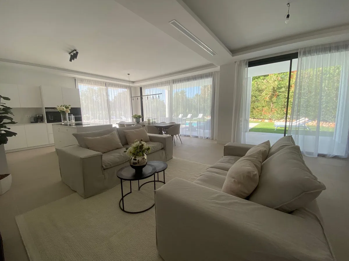 c0226358-d7eb-48c7-bbac-c138edef5a0d