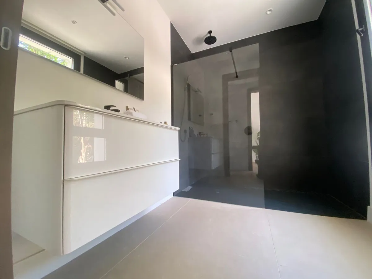 c421ee57-4d76-47bc-b20d-f2490d61653b