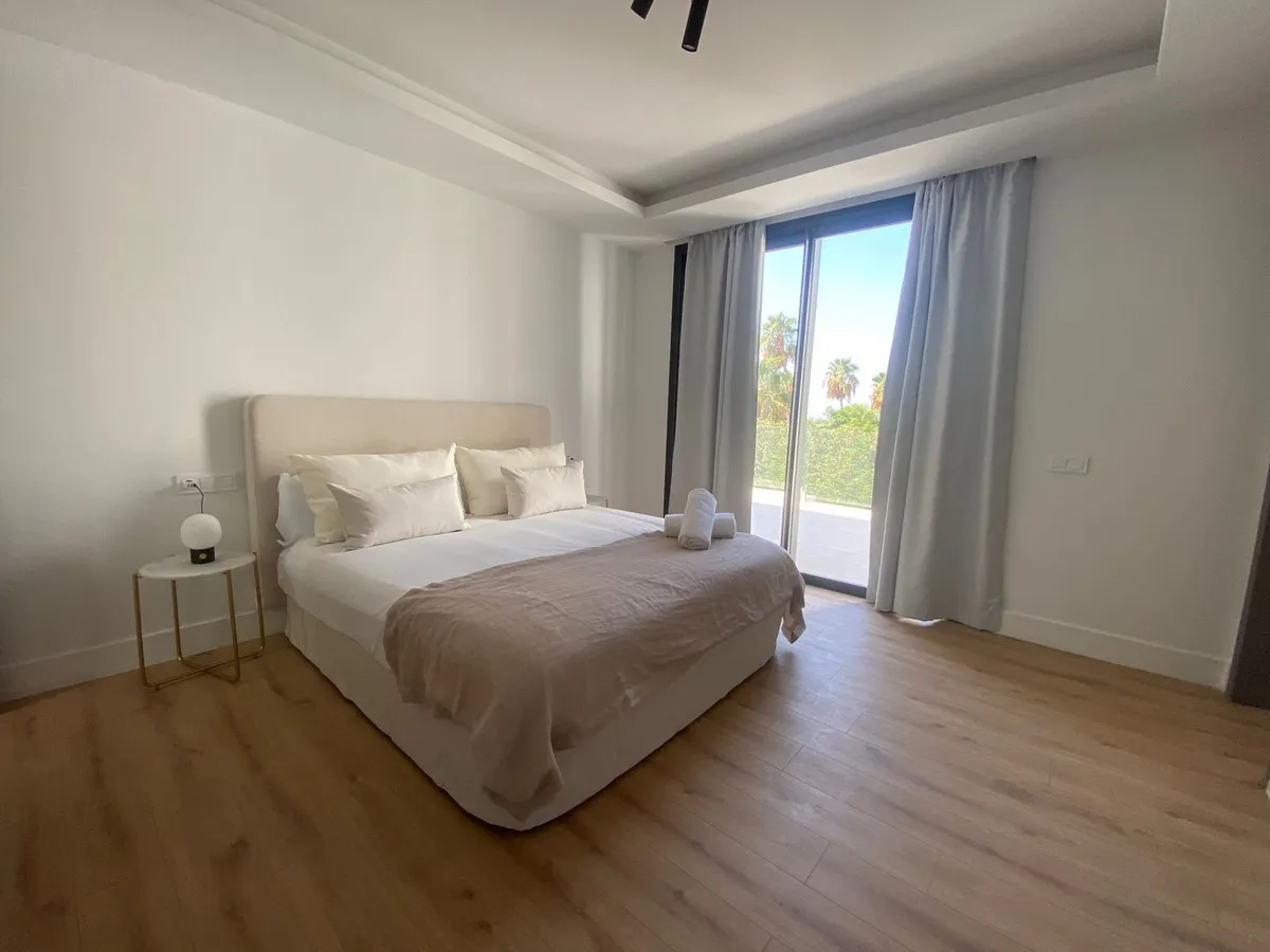 e1cf59c5-cbb5-4f04-900c-d49ded703d7e