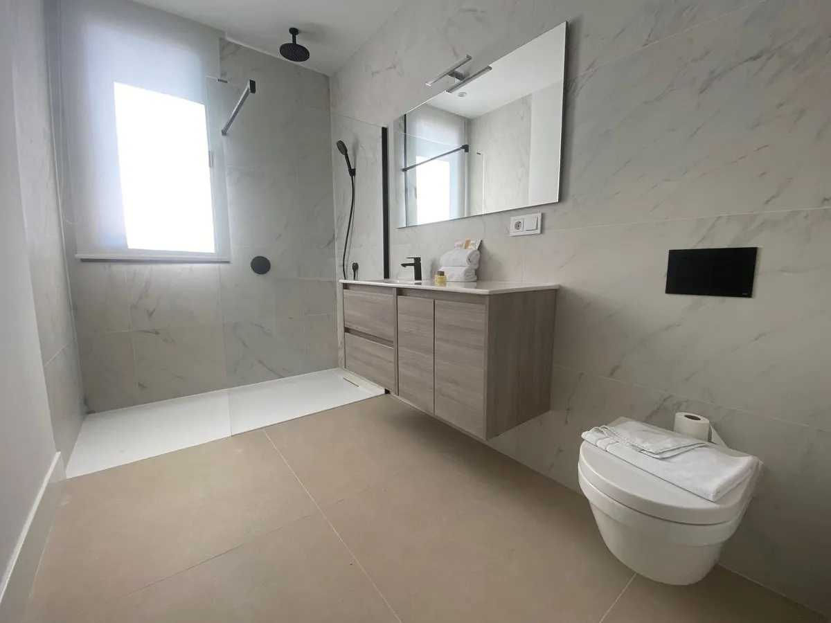 eca71e54-eefc-48e8-b412-7dc90cc6cd12