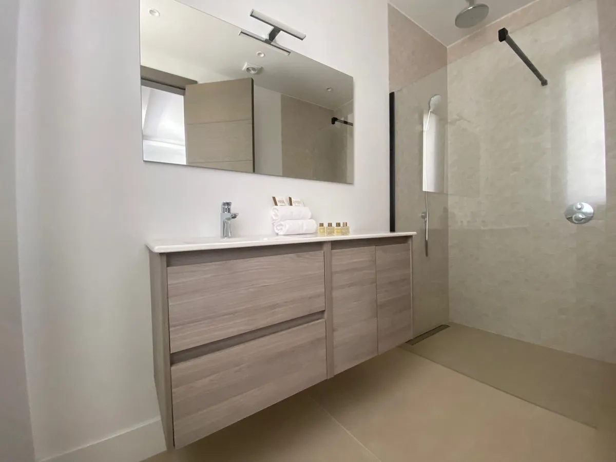 ffb945b5-7341-4ca7-adf7-3b697a3c8099