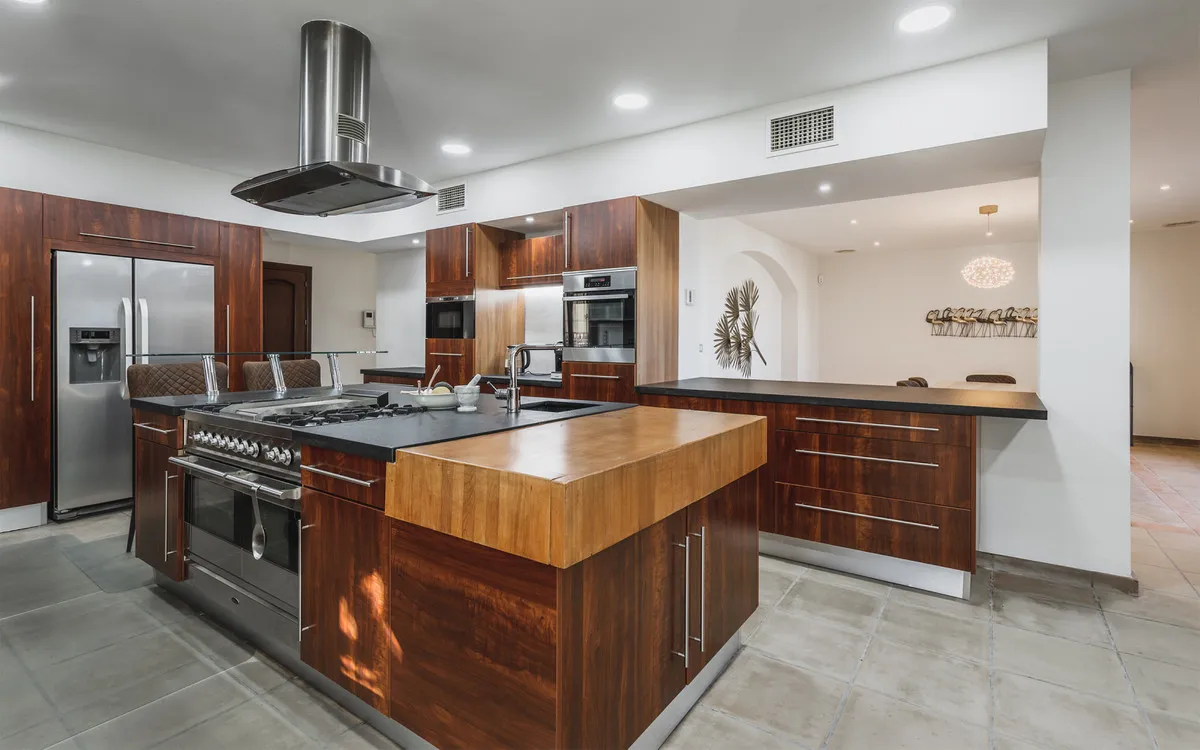 7ef6d9e2-c9de-44a6-b7f5-ca55fb560982