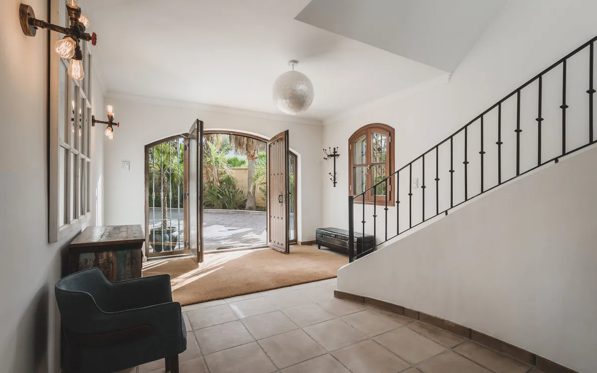 a9381e81-04ed-4255-9560-fbdd2106a208