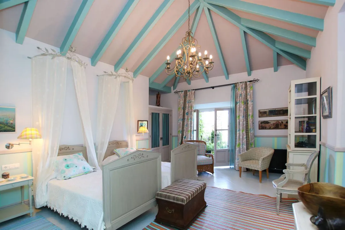 15b4d24a-5da9-43a7-aeab-a0483ab87ec3