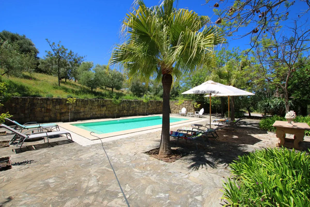 a4b2ece4-e1e6-4b19-b6d8-2e3f8c61e10c