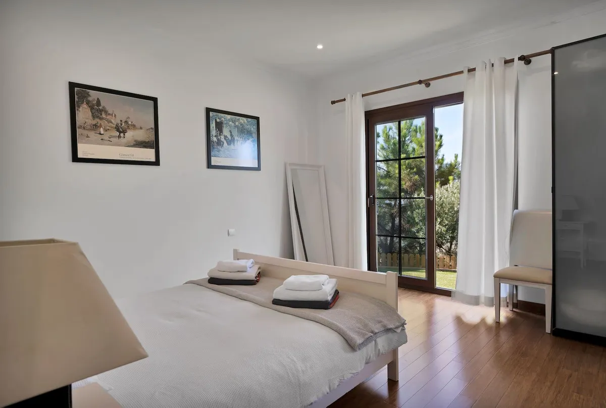 8fe1cb45-74c7-45cb-8ee1-a4a469ab21fa