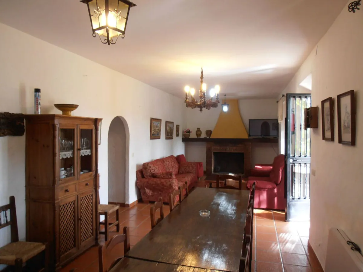 085f0a02-8635-4e45-aa48-a011a83e1178