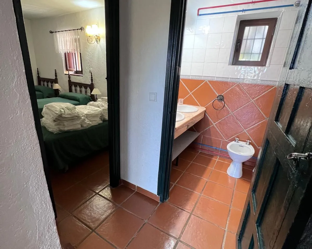 4b2cbde1-fb85-4c51-9c1a-3f48b19c0364