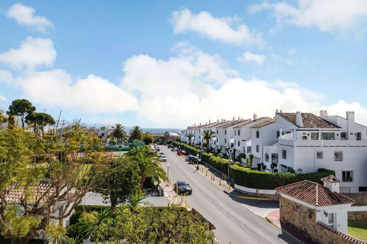 4e09c106-981b-45b3-9589-cec1e139e1d6