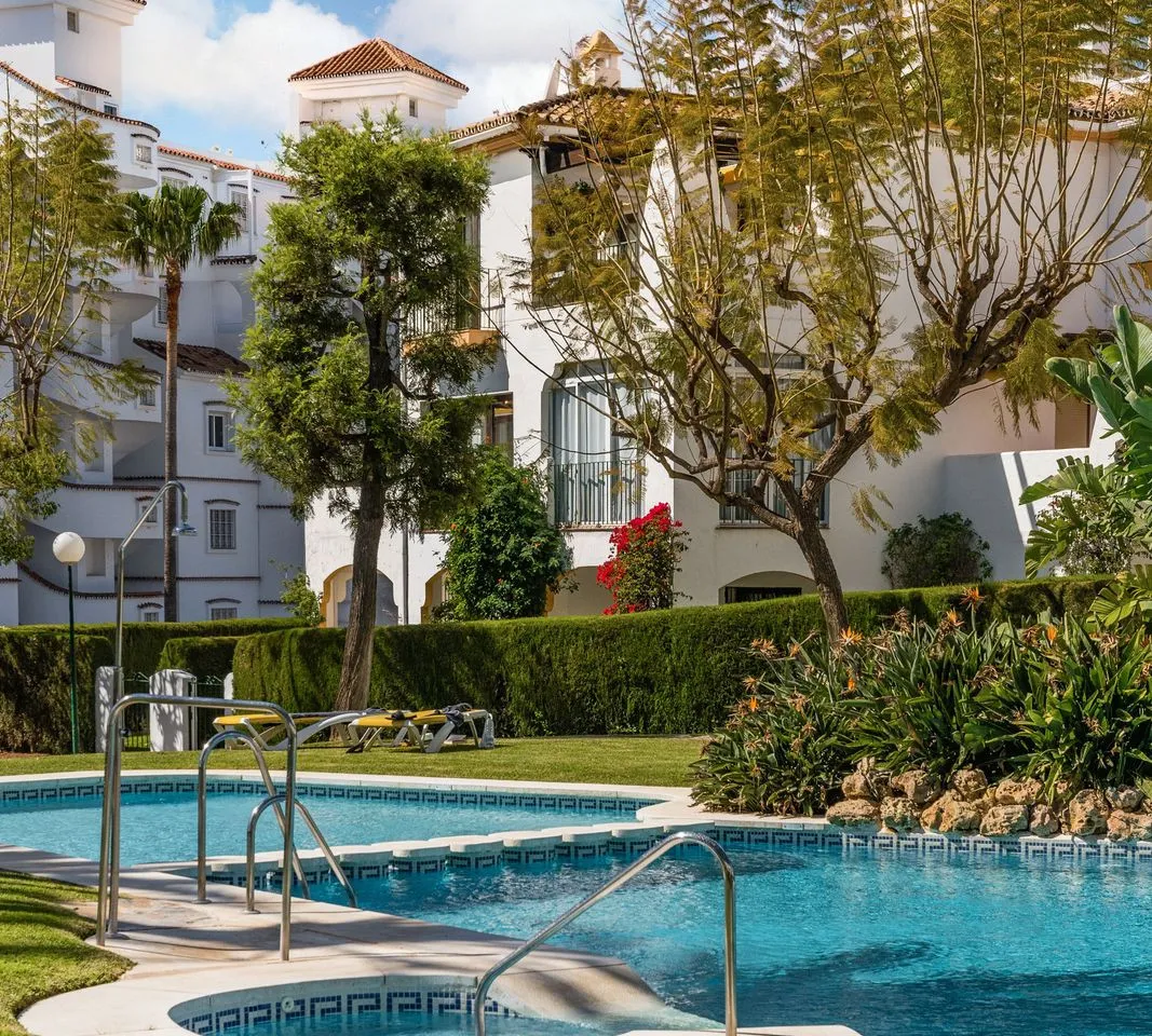 e4a84ff8-65f7-40bd-876a-d9a80f9628dd