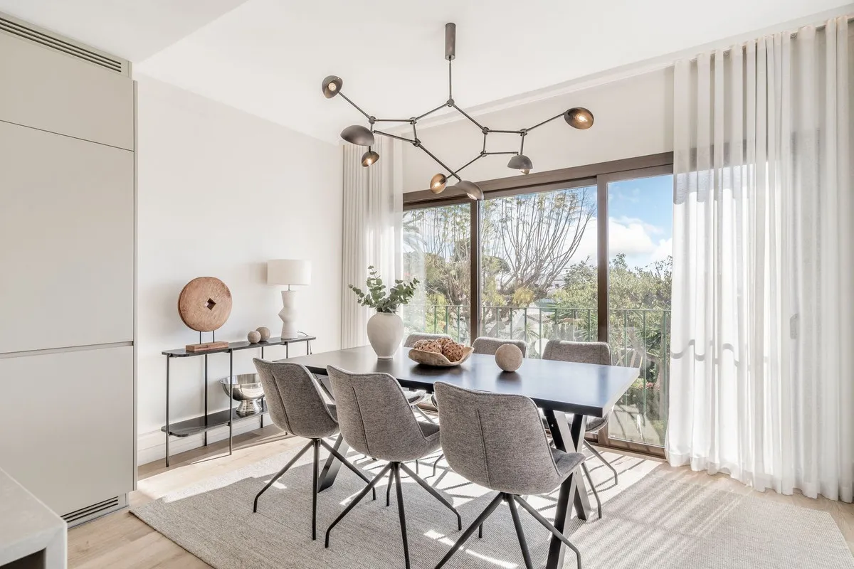 efa6955a-e5e8-4e85-9696-8c61677a445d