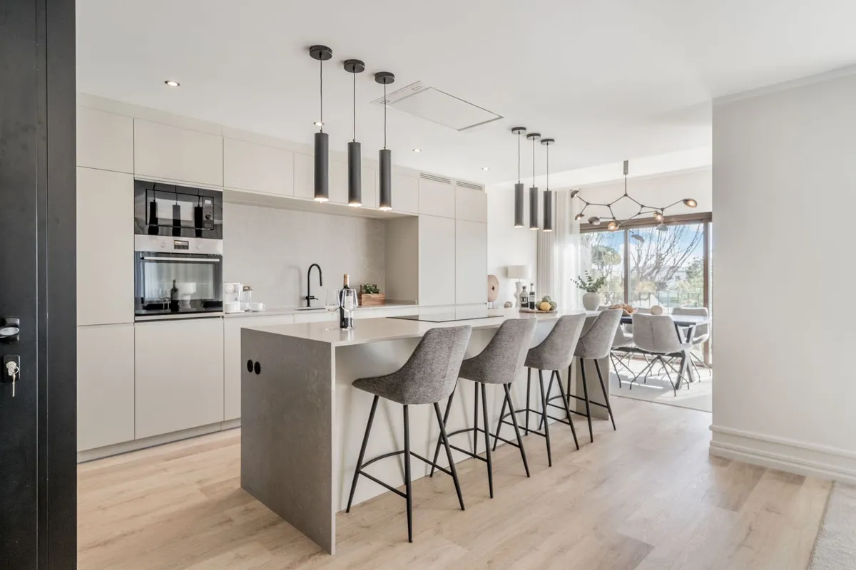 f9652d5b-3494-4ba3-b8b4-2a12022bfdf9