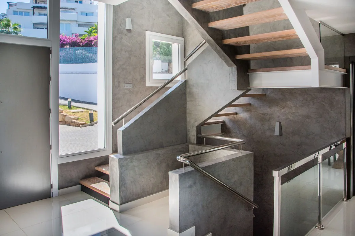 04b86b0d-d647-4378-a744-971d8186c645