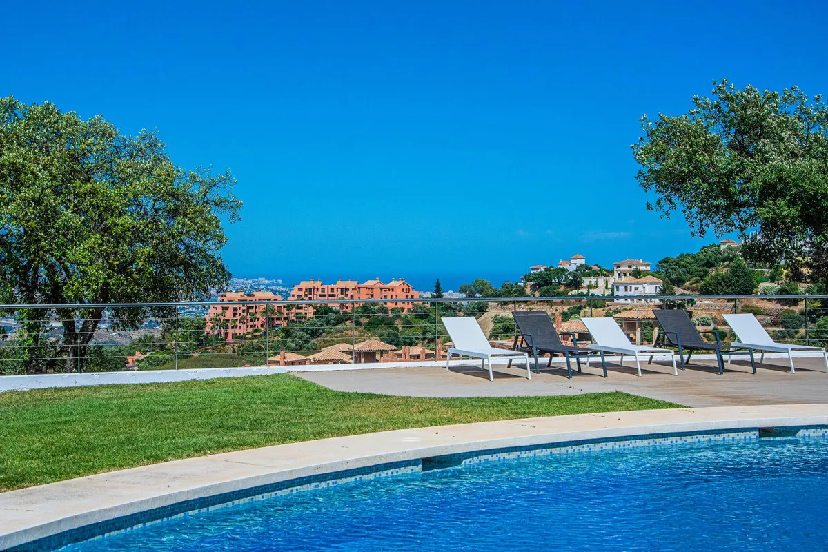 12b9599a-e494-431c-939d-365df501a4e8