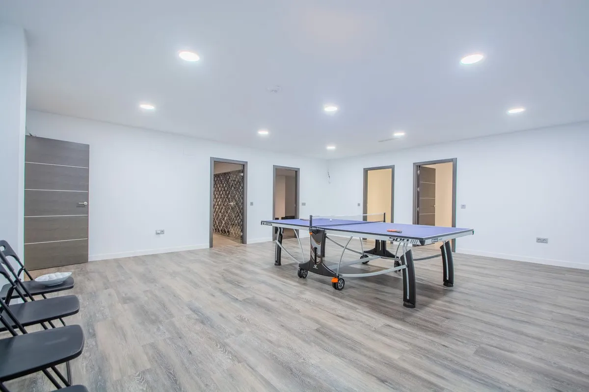 326c16d9-caa1-4548-8946-a7433f08fe39