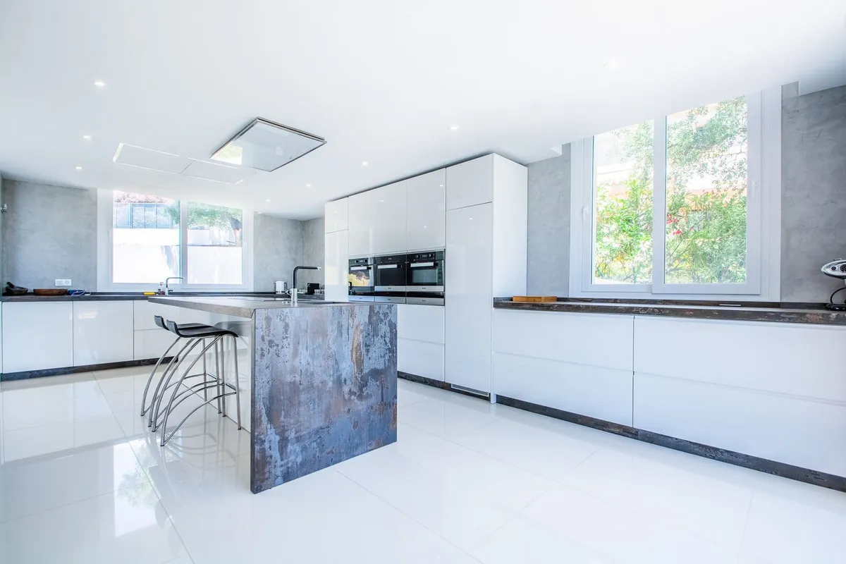 86b6c03e-9371-4c63-bcf5-446078110420