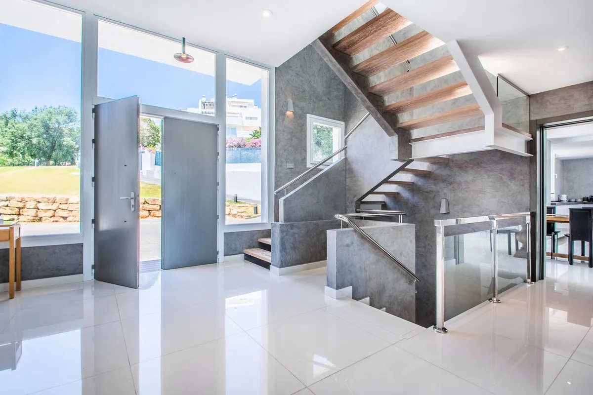 c911e596-a9f7-4a2b-ab31-31150de0e661