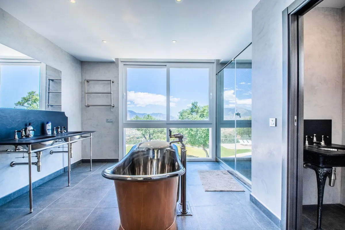 e46dafec-57db-465b-bde5-7270cb466464