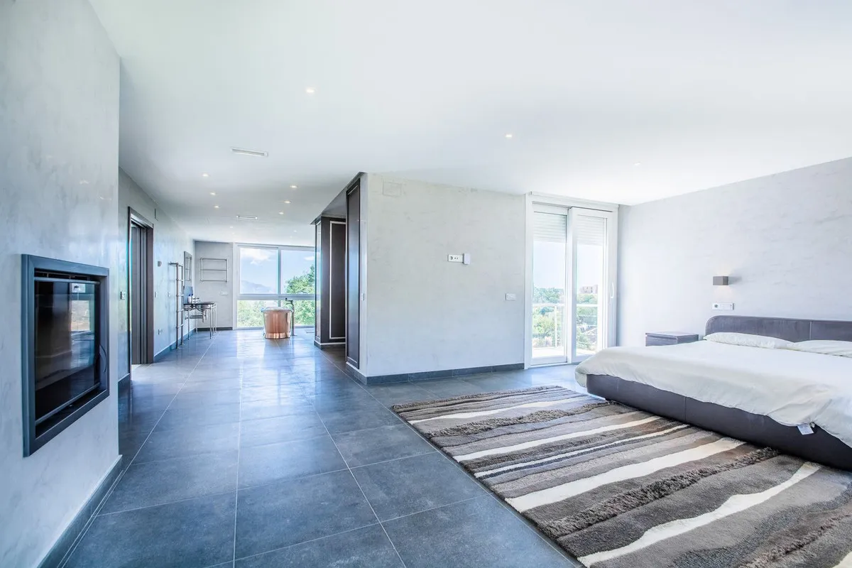 f48ca882-7c37-4723-9f01-c42df2611b49